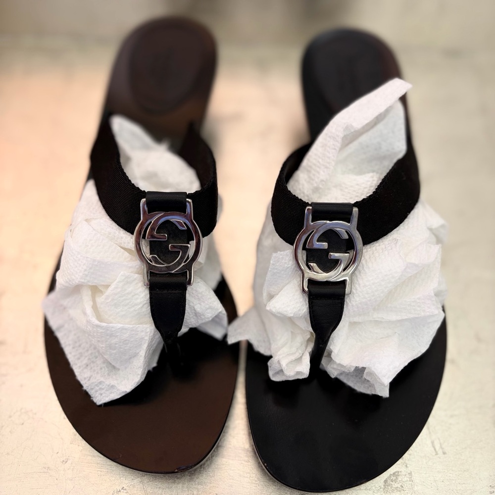 Gucci Black Leather Sandals - Picture 4 of 10